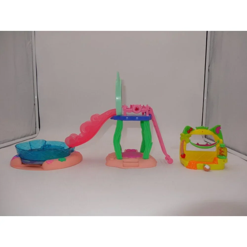 Gabby’s Dollhouse Purr-ific Pool Gabby's Dollhouse Cakey’s Fruit Smoothie Balcon